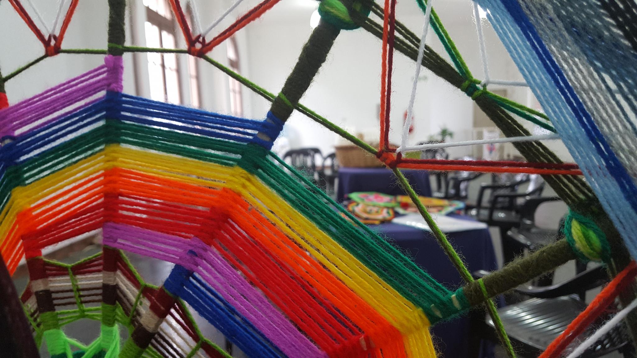 Taller de mandalas tejidas