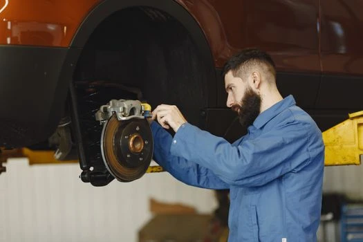 Consejos útiles para evitar accidentes al frenar