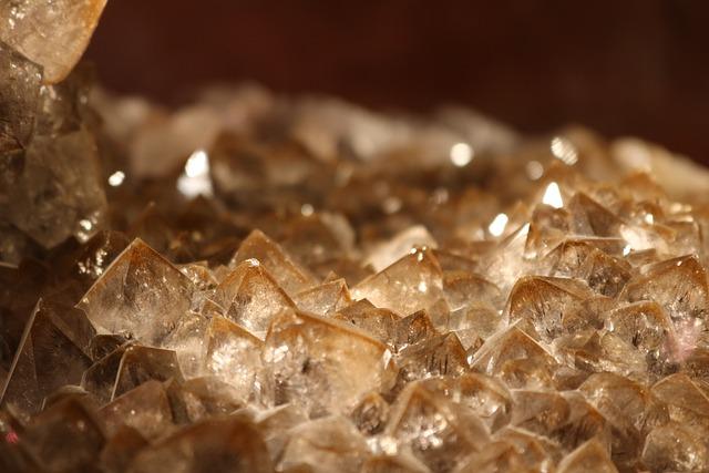 INTRODUCCIÓN AL USO ETÉRICO DE LOS CRISTALES