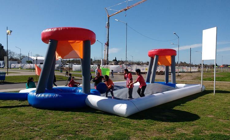 Alquiler de juegos inflables para cumpleaños y festejos en casa Rosario y localidades aledañas.