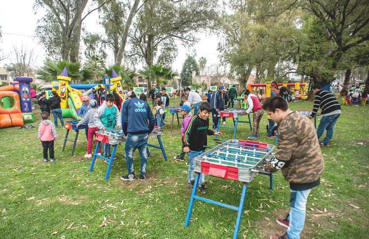 Alquiler de juegos inflables para cumpleaños y festejos en casa Rosario y localidades aledañas.