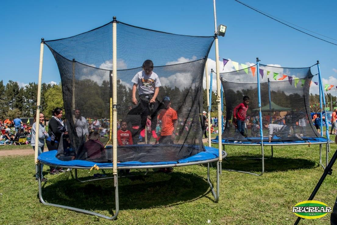Alquiler de juegos inflables para cumpleaños y festejos en casa Rosario y localidades aledañas.