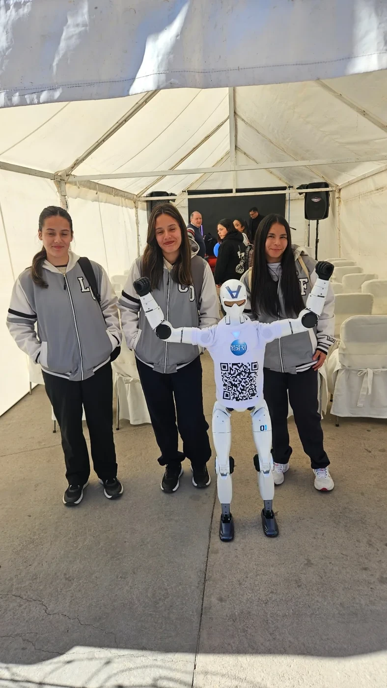 Alumnos de distintas escuelas participaron de las actividades del ISRI durante la segunda jornada.