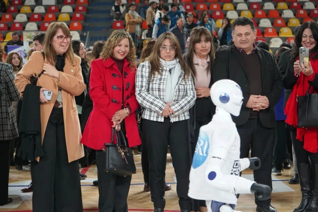 Interacción con el robot del ISRI