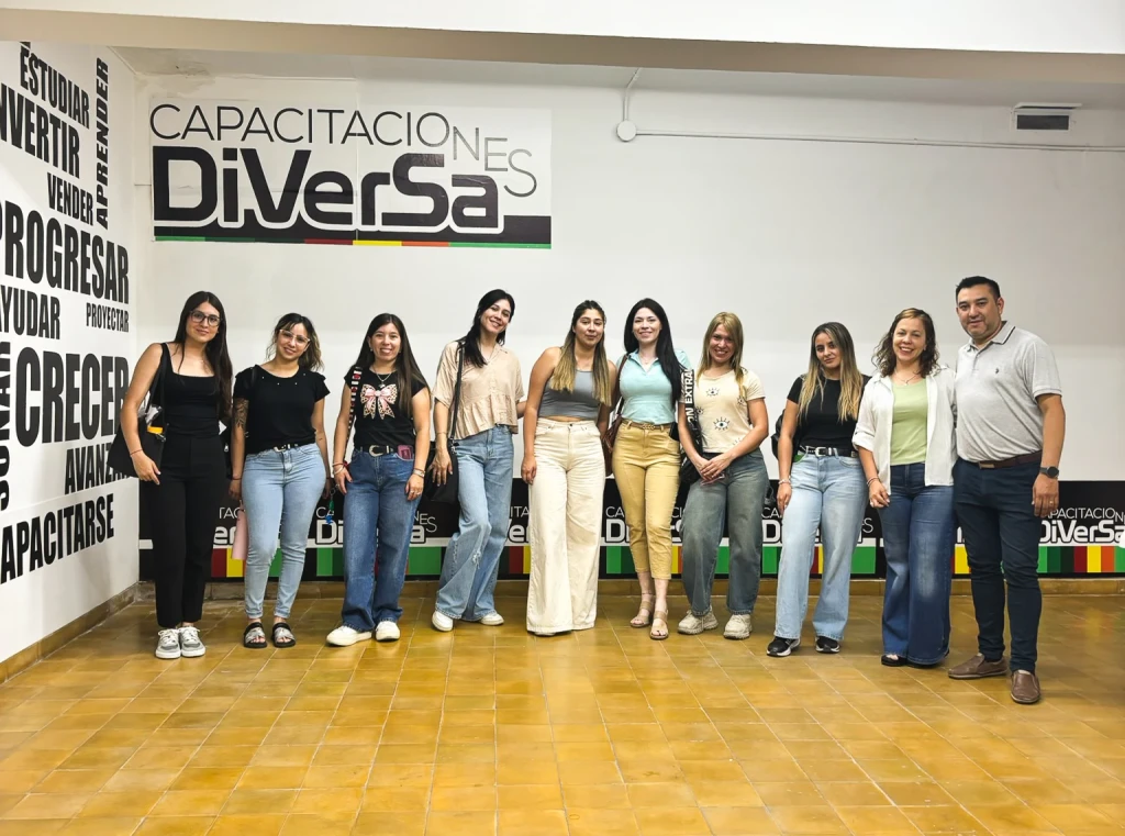 Alumnos de la Tecnicatura en Gestión de Recursos Humanos realizan su práctica en Diversa Mayorista.